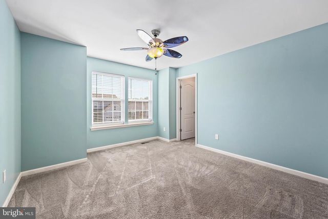 1725 HUDGINS FARM CIR, Fredericksburg, VA 22408