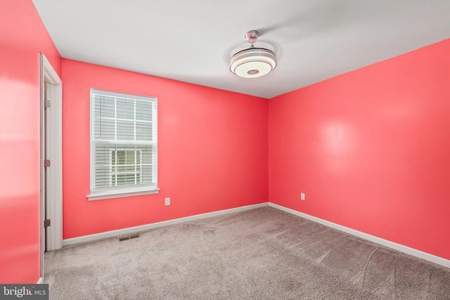 1725 HUDGINS FARM CIR, Fredericksburg, VA 22408