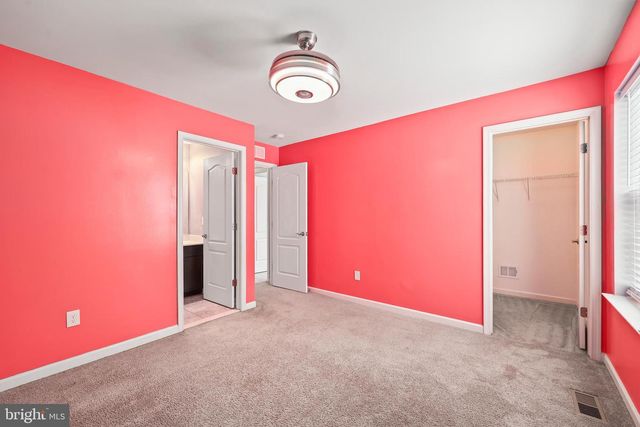 1725 HUDGINS FARM CIR, Fredericksburg, VA 22408