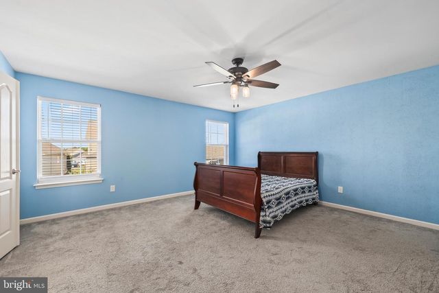 1725 HUDGINS FARM CIR, Fredericksburg, VA 22408