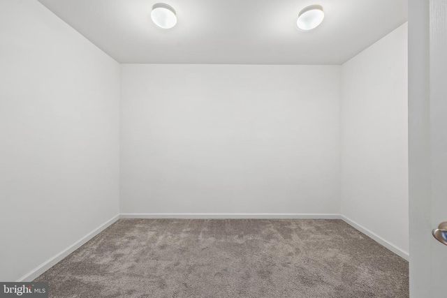 1725 HUDGINS FARM CIR, Fredericksburg, VA 22408