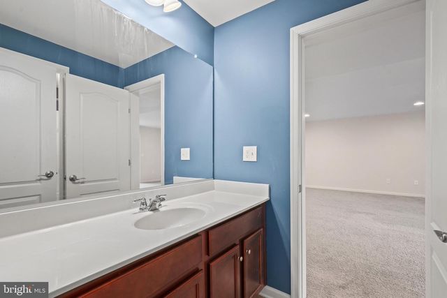 1725 HUDGINS FARM CIR, Fredericksburg, VA 22408