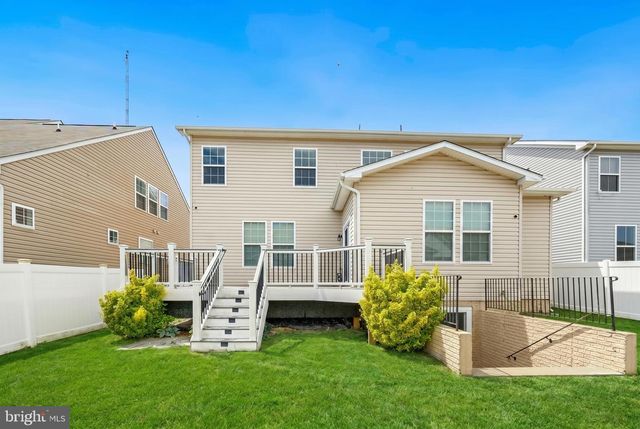 1725 HUDGINS FARM CIR, Fredericksburg, VA 22408