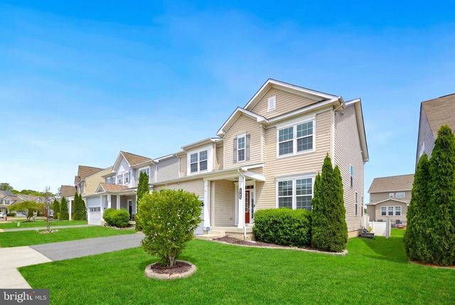 1725 HUDGINS FARM CIR, Fredericksburg, VA 22408