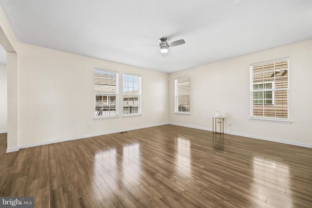 1725 HUDGINS FARM CIR, Fredericksburg, VA 22408