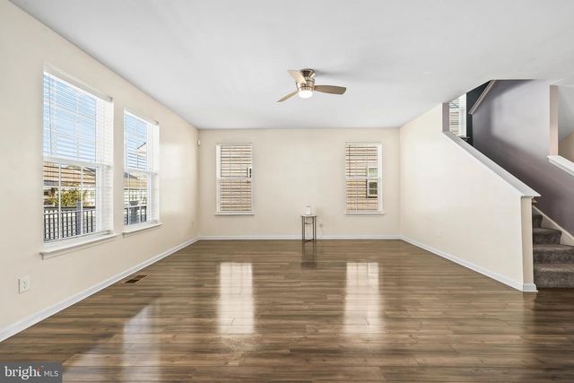 1725 HUDGINS FARM CIR, Fredericksburg, VA 22408