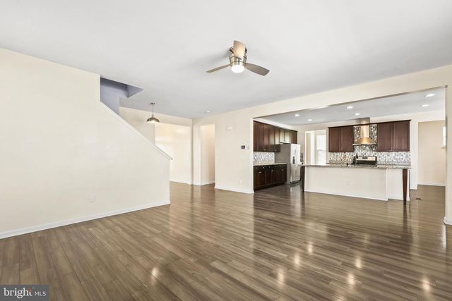 1725 HUDGINS FARM CIR, Fredericksburg, VA 22408