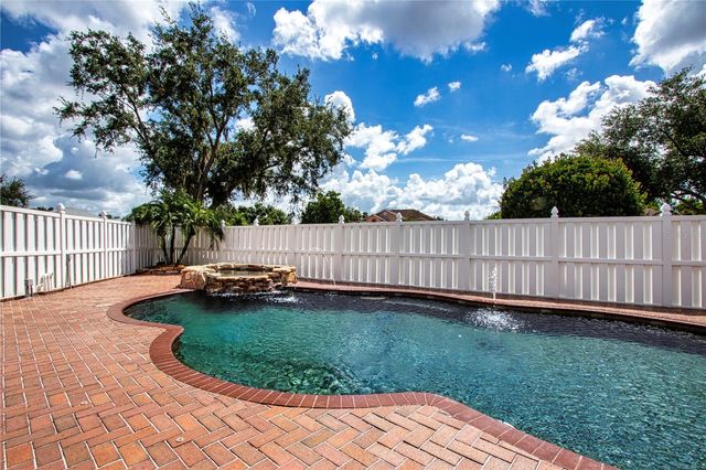 515 PLANTERS MANOR WAY, Bradenton, FL 34212
