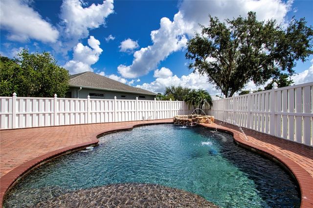 515 PLANTERS MANOR WAY, Bradenton, FL 34212