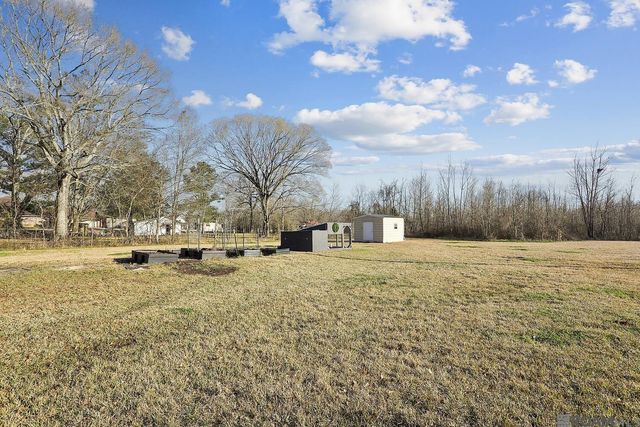 7970 Lower Zachary Rd, Zachary, LA 70791