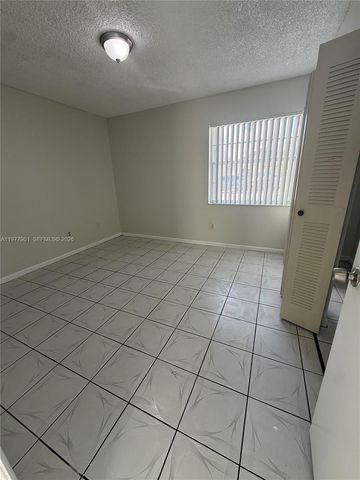 2566 W 73rd Pl, Hialeah, FL 33016