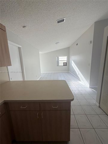 2566 W 73rd Pl, Hialeah, FL 33016