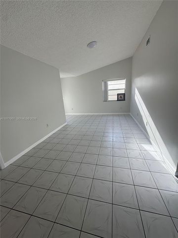 2566 W 73rd Pl, Hialeah, FL 33016