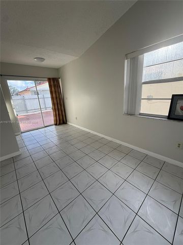 2566 W 73rd Pl, Hialeah, FL 33016