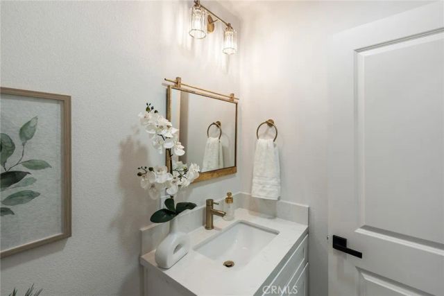 521 W Memory, Santa Ana, CA 92706