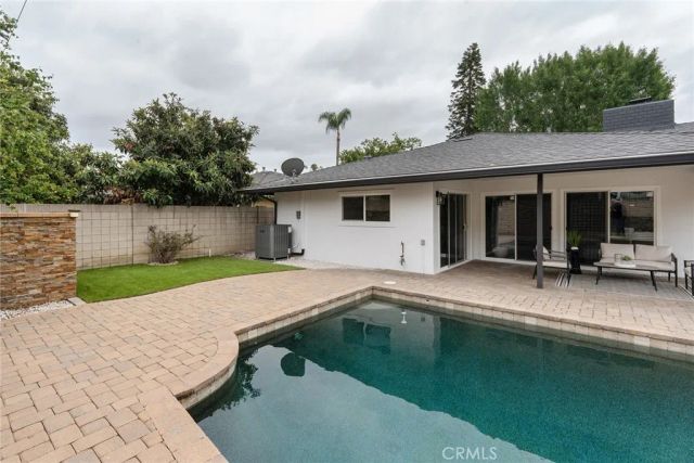 521 W Memory, Santa Ana, CA 92706