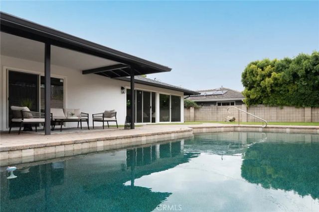 521 W Memory, Santa Ana, CA 92706