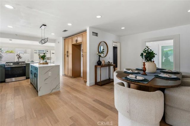 521 W Memory, Santa Ana, CA 92706