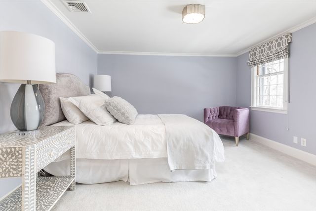 64 Albion Rd, Wellesley, MA 02481