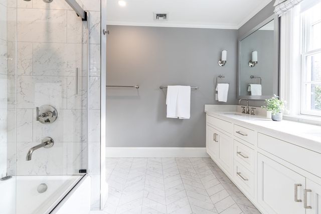 64 Albion Rd, Wellesley, MA 02481