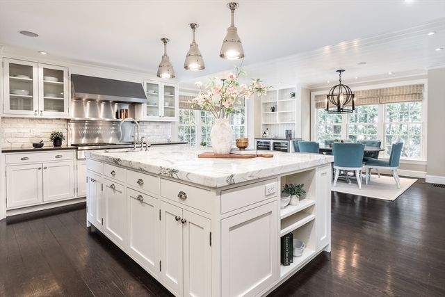 64 Albion Rd, Wellesley, MA 02481
