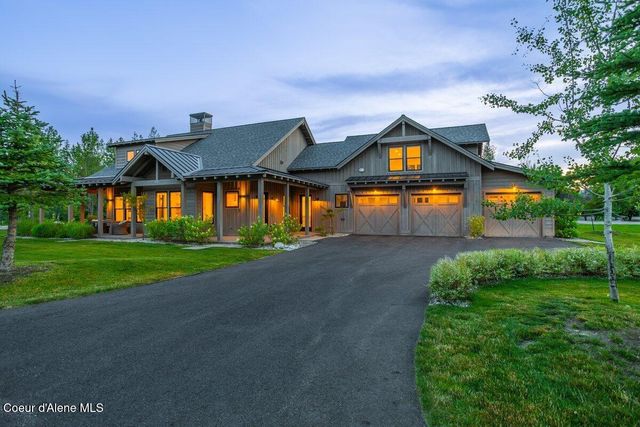 428 W Beach Ct, Dover, ID 83825