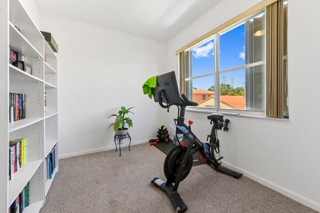 4442 ONEGA Circle, West Palm Beach, FL 33409