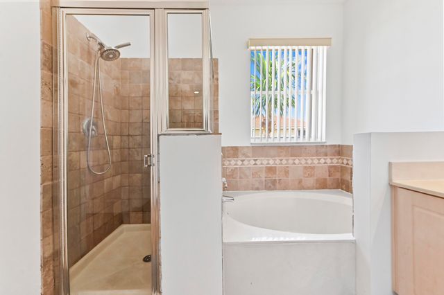 4442 ONEGA Circle, West Palm Beach, FL 33409
