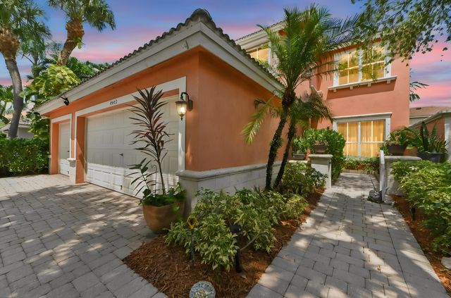4442 ONEGA Circle, West Palm Beach, FL 33409