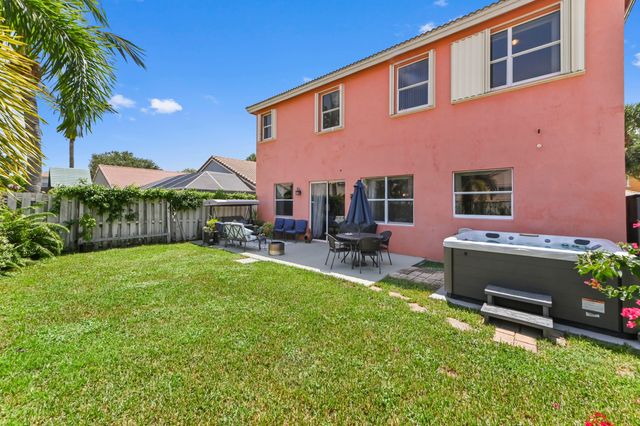 4442 ONEGA Circle, West Palm Beach, FL 33409