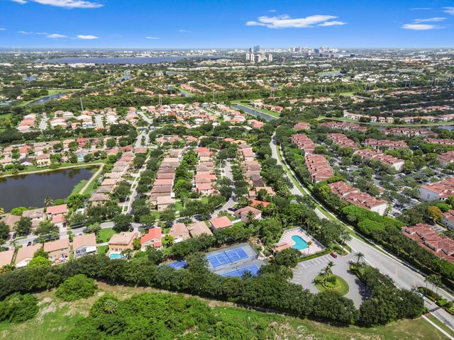 4442 ONEGA Circle, West Palm Beach, FL 33409