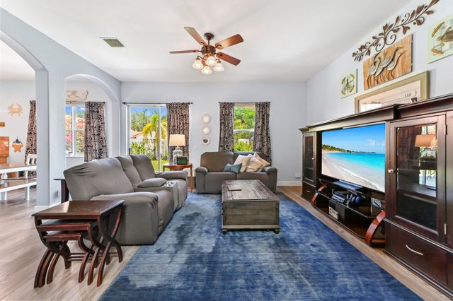 4442 ONEGA Circle, West Palm Beach, FL 33409