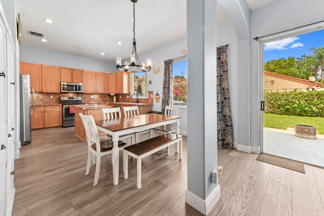 4442 ONEGA Circle, West Palm Beach, FL 33409