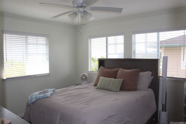 95-1039 Pahaku Street, Mililani, HI 96789