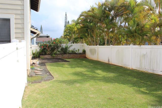 95-1039 Pahaku Street, Mililani, HI 96789