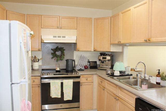 95-1039 Pahaku Street, Mililani, HI 96789