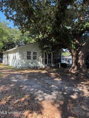2117 21st Avenue, Gulfport, MS 39501