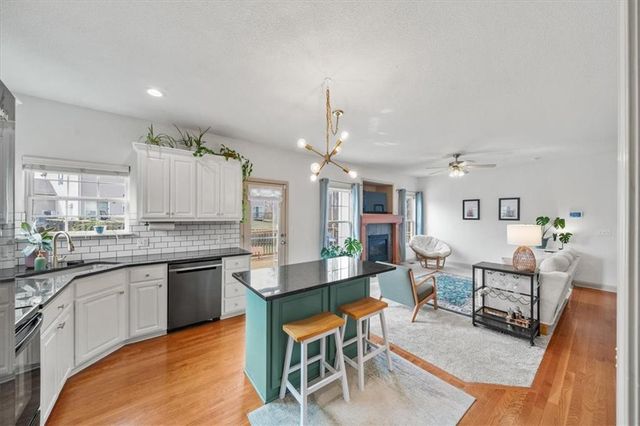 3901 NW Old Stagecoach Road, Kansas City, MO 64154