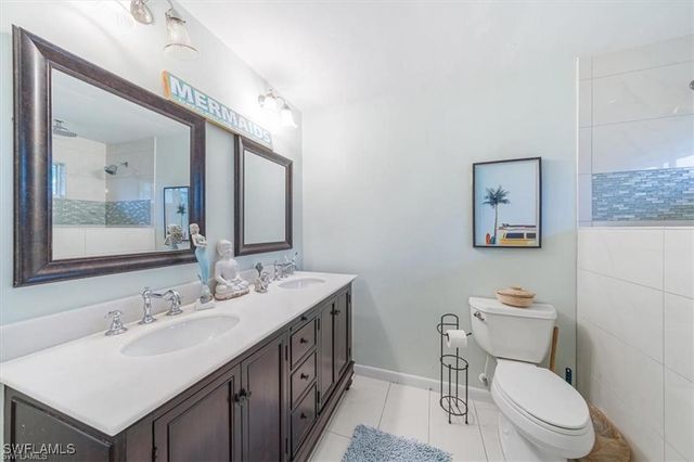 208 Baltusrol DR, Naples, FL 34113