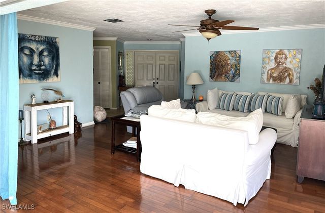 208 Baltusrol DR, Naples, FL 34113