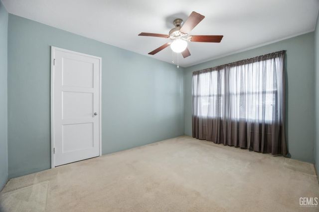 3060 Spruce Street, Bakersfield, CA 93301