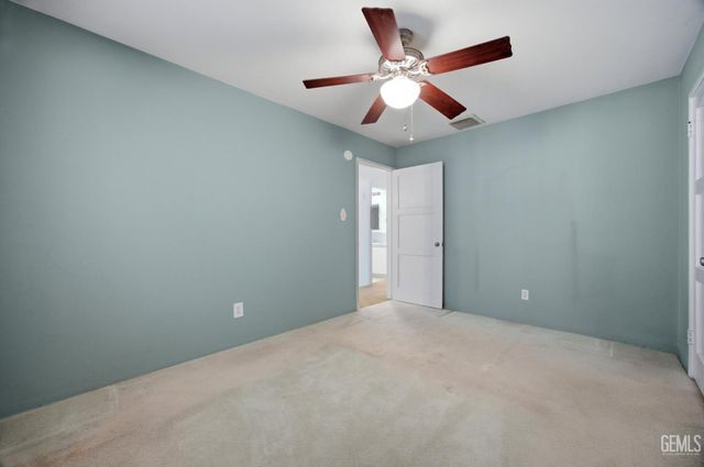 3060 Spruce Street, Bakersfield, CA 93301