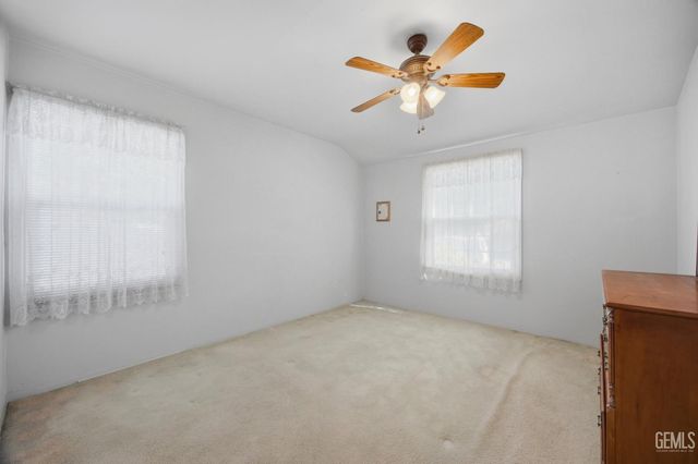 3060 Spruce Street, Bakersfield, CA 93301