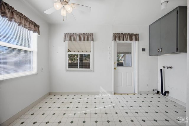 3060 Spruce Street, Bakersfield, CA 93301