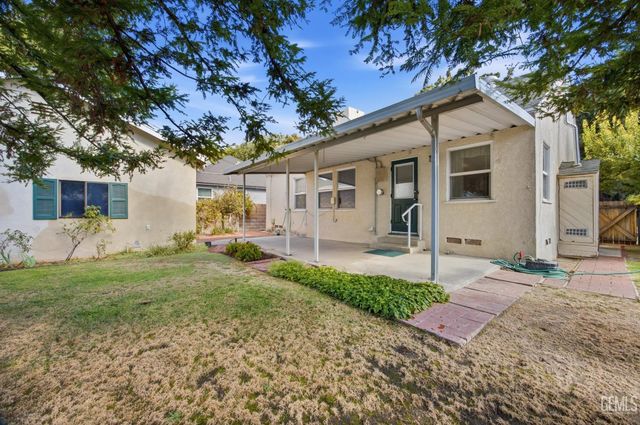 3060 Spruce Street, Bakersfield, CA 93301