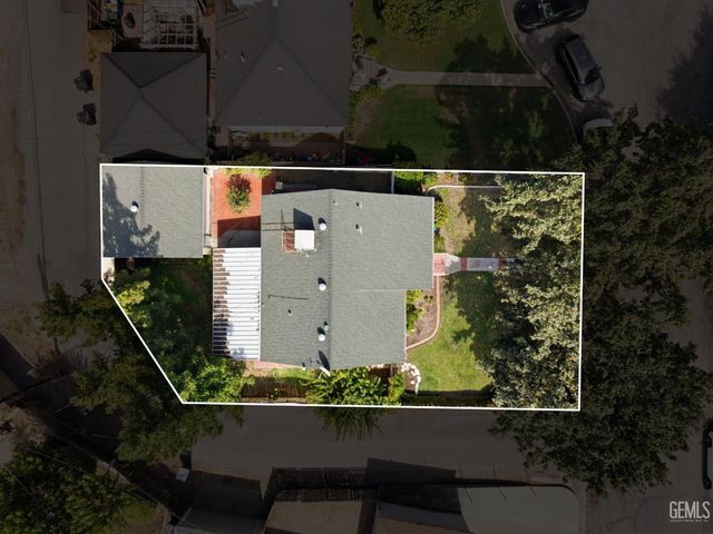 3060 Spruce Street, Bakersfield, CA 93301