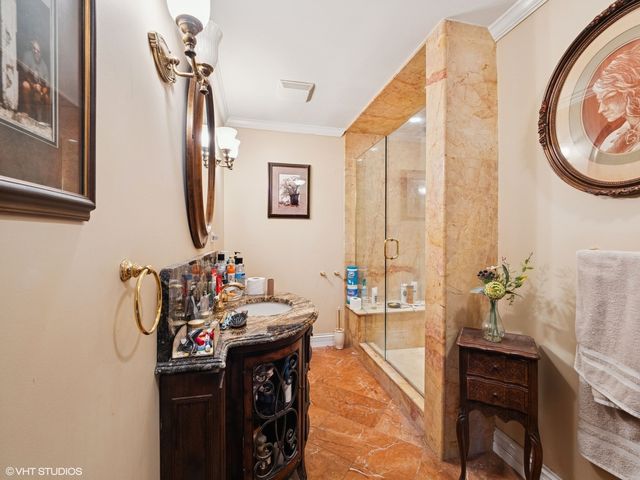 724 S Plum Grove Road, Palatine, IL 60067