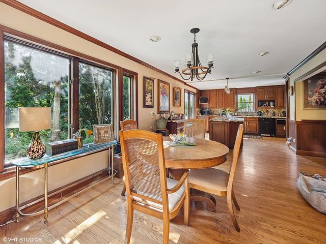 724 S Plum Grove Road, Palatine, IL 60067