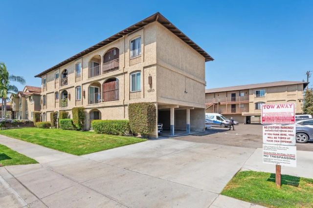 4240 Menlo Ave 19, San Diego, CA 92115