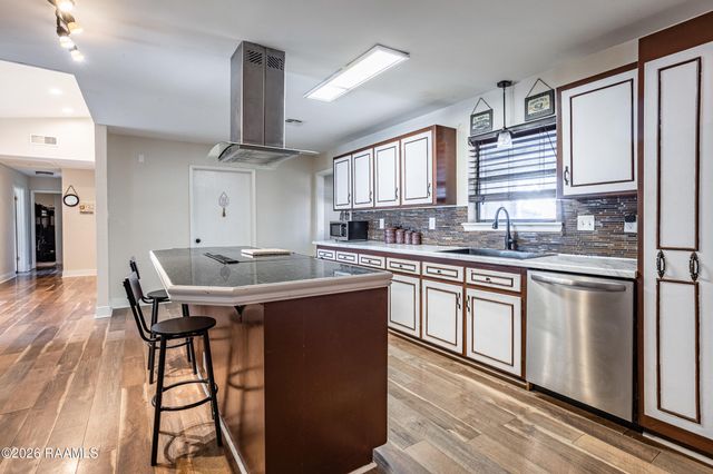 102 Whipple Avenue, Lafayette, LA 70508